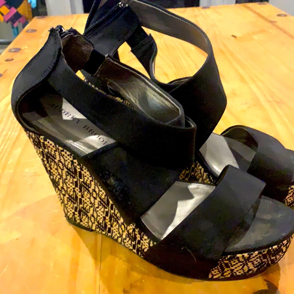 Audrey Brooke wedge heel size 9